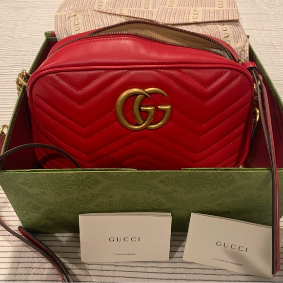 Gucci GG Marmont Small Matelasse Shoulder Bag - Picture 6 of 9